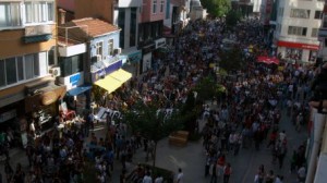 Kütahya'da Protestocu gruba polisten aðýr müdahale